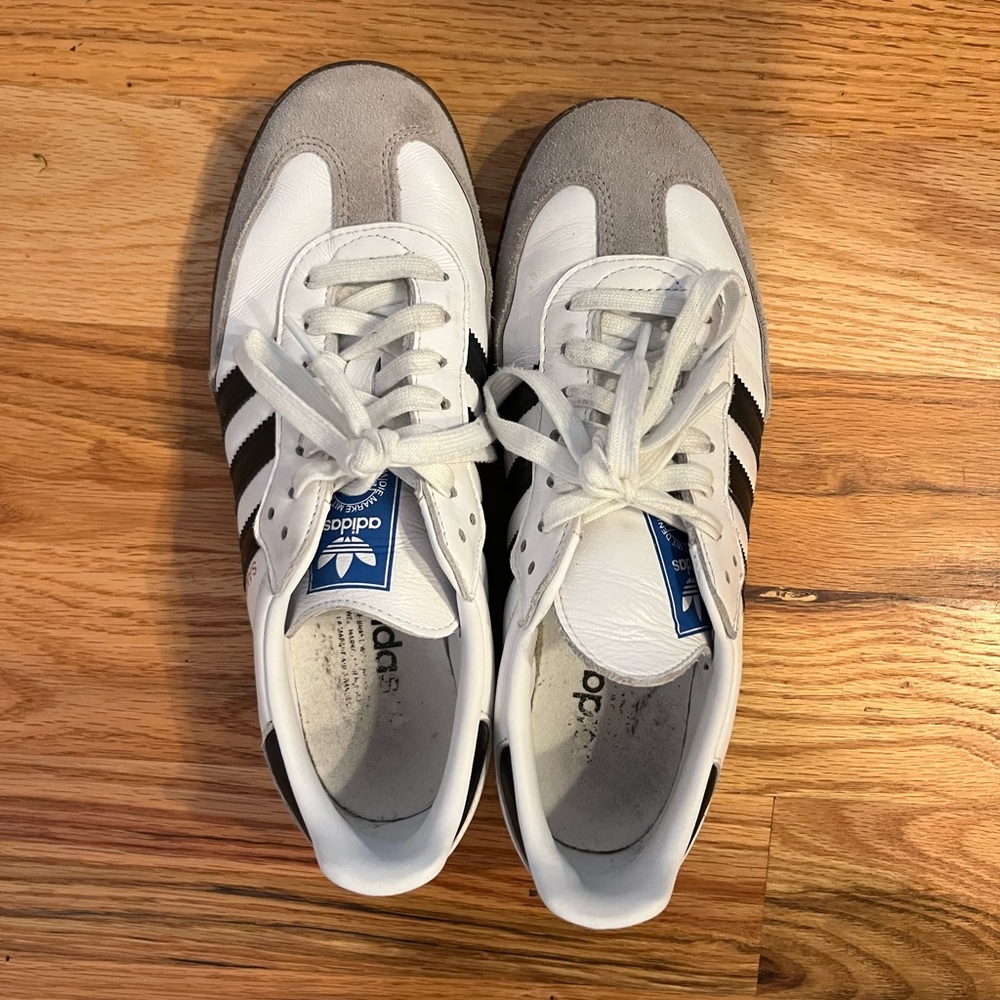 Adidas Sambas, women’s 9, excellent condition.